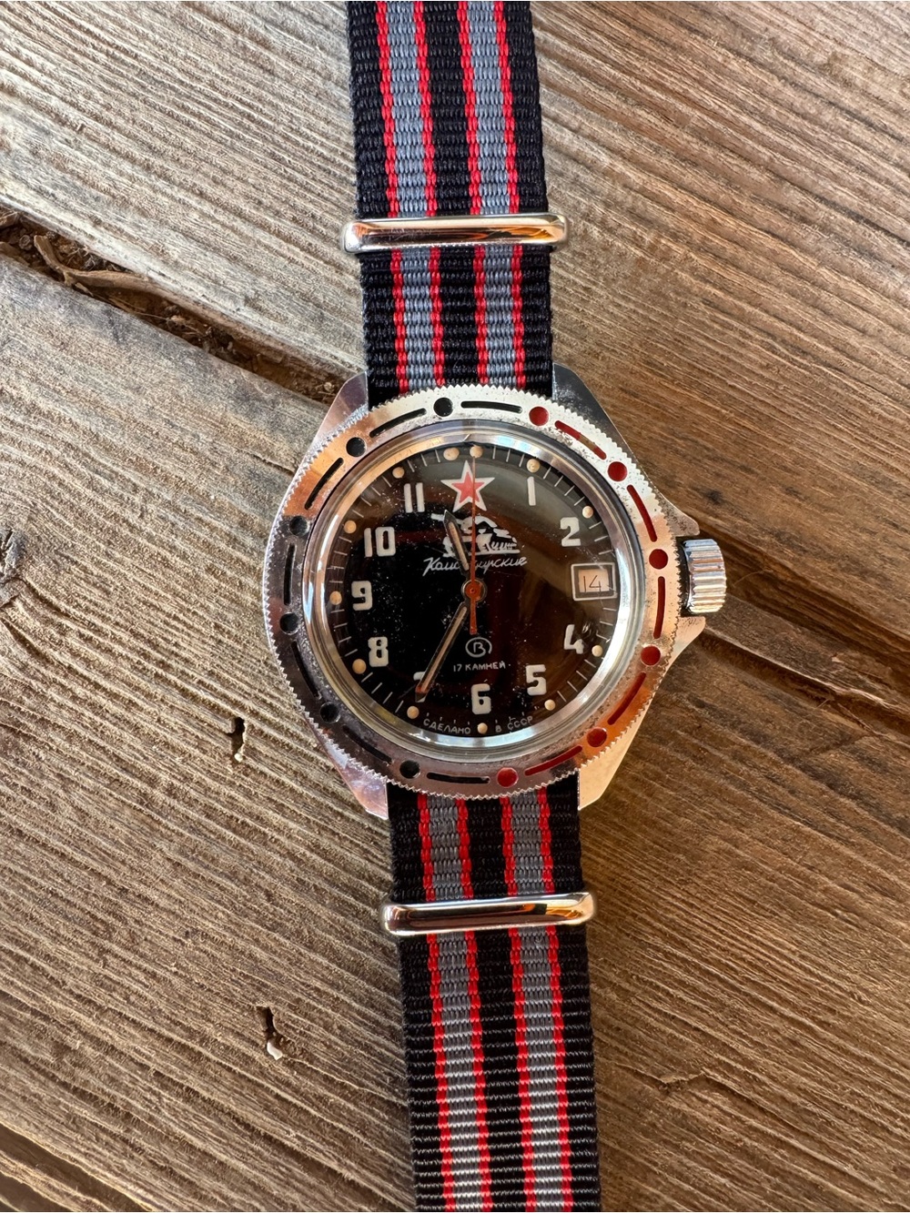 Vostok komandirskie Black Dial Military Dive Watch with Red Star